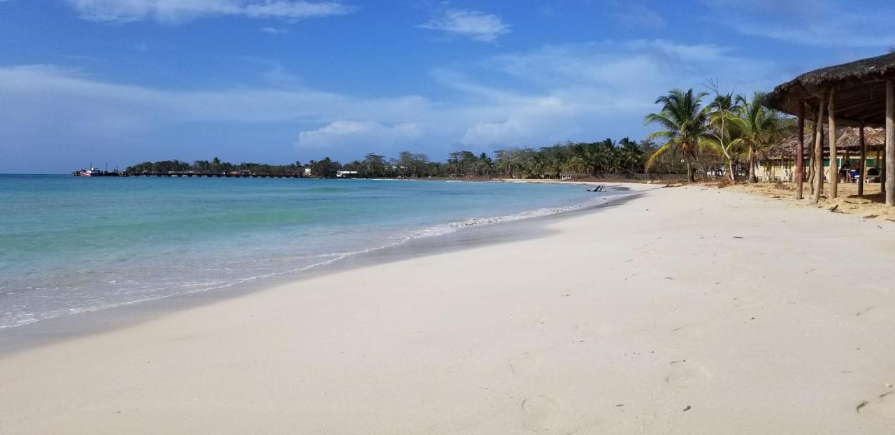 מלון Pic-Nic Beach Corn Island מראה חיצוני תמונה